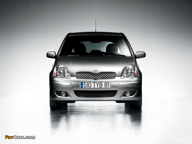 Toyota Yaris 5-door 2003–05 images (640 x 480)