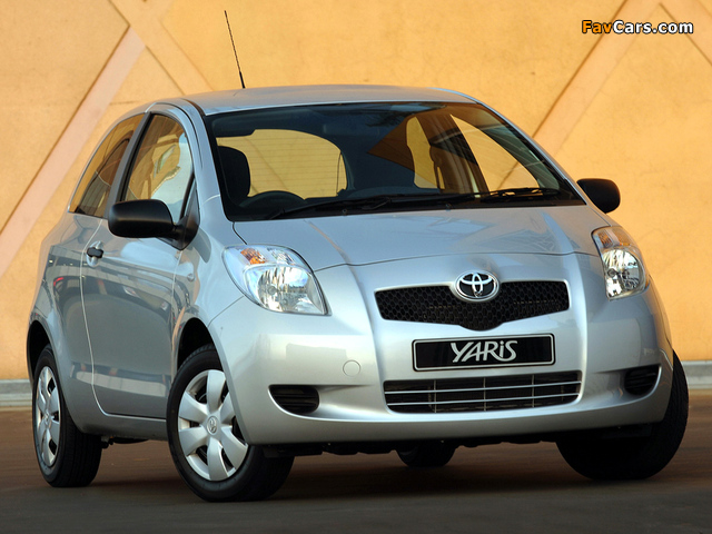 Toyota Yaris T1 3-door ZA-spec 2005–09 wallpapers (640 x 480)