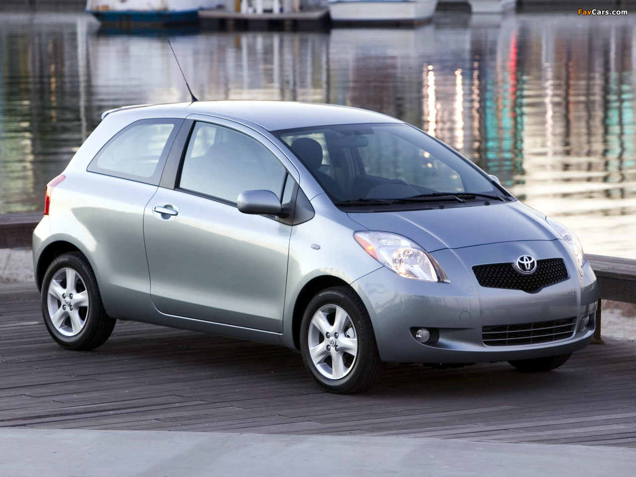 Toyota Yaris 3-door US-spec 2005–09 wallpapers (1280 x 960)