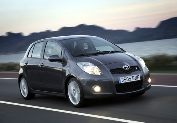 Toyota Yaris T-Sport 5-door 2007–09 pictures