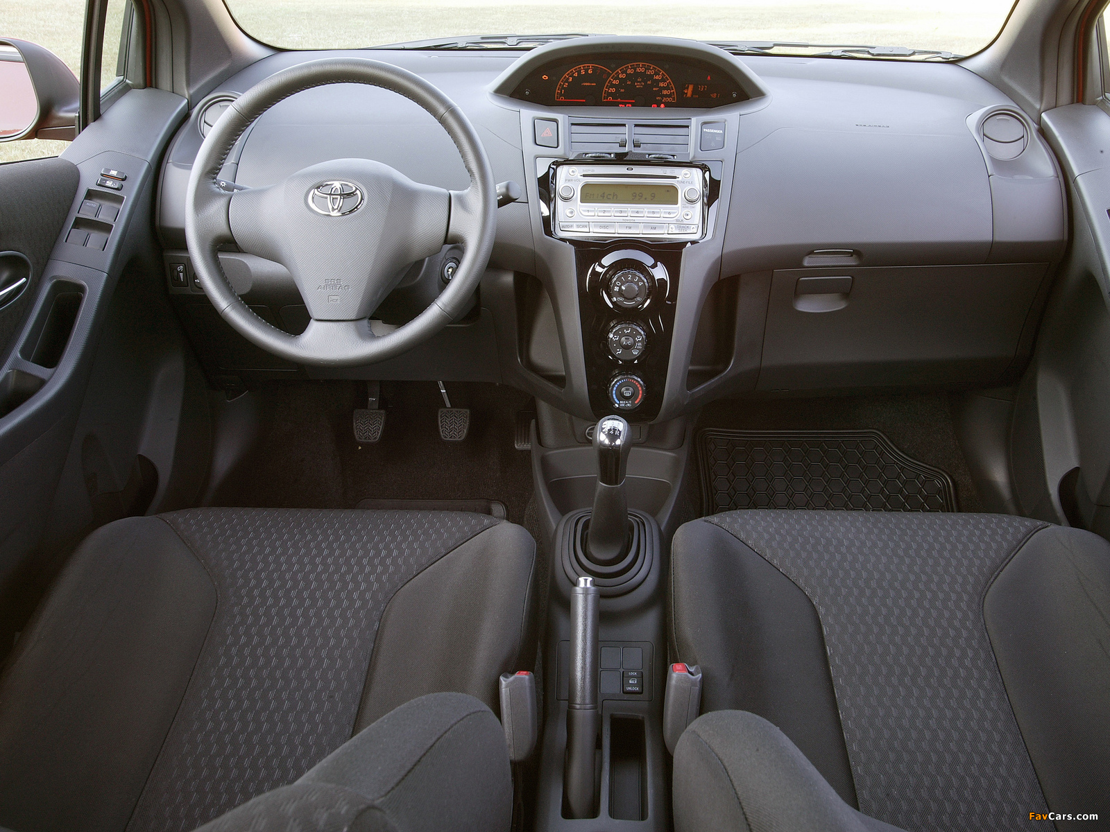 Toyota Yaris RS 5-door 2008–09 images (1600 x 1200)