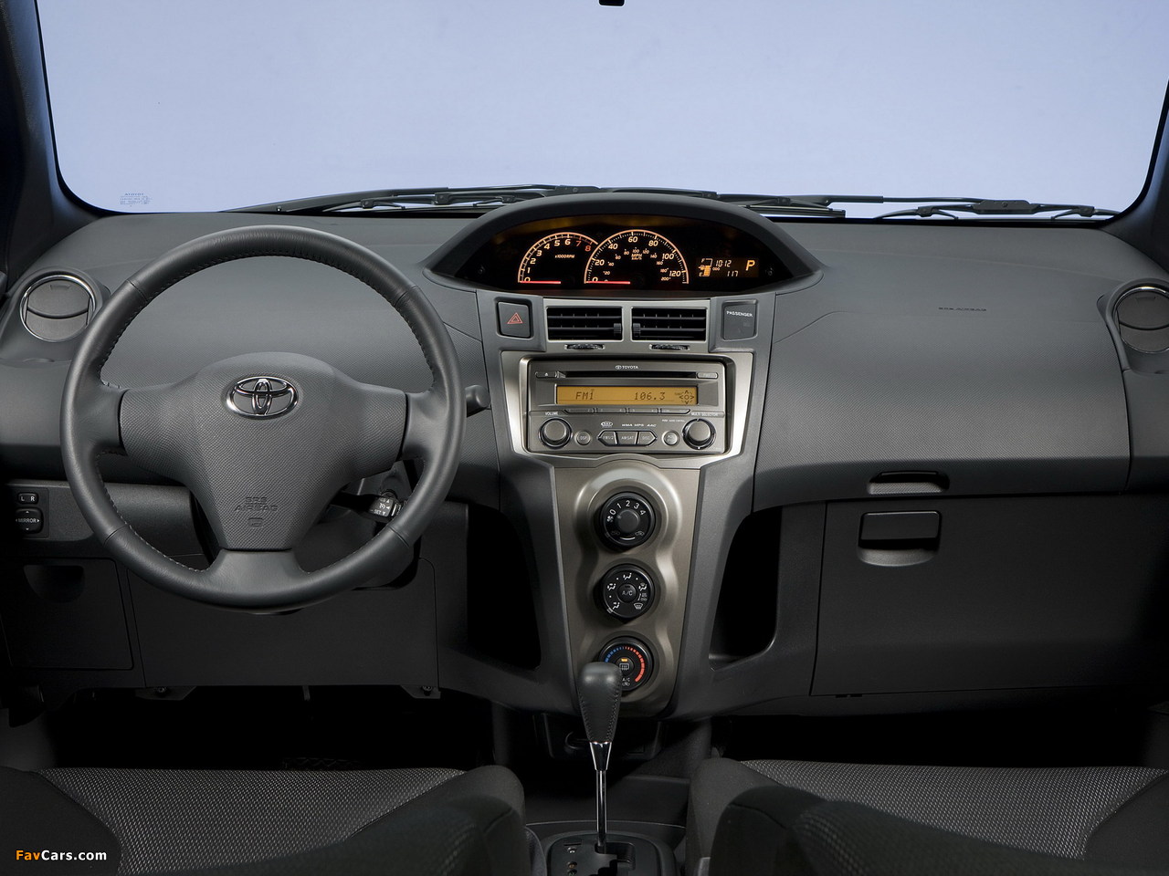 Toyota Yaris S 5-door 2008–09 photos (1280 x 960)