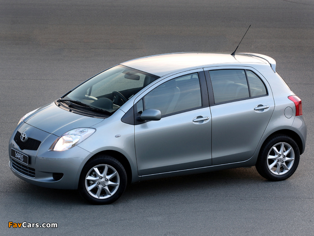 Toyota Yaris RF 2008 photos (640 x 480)