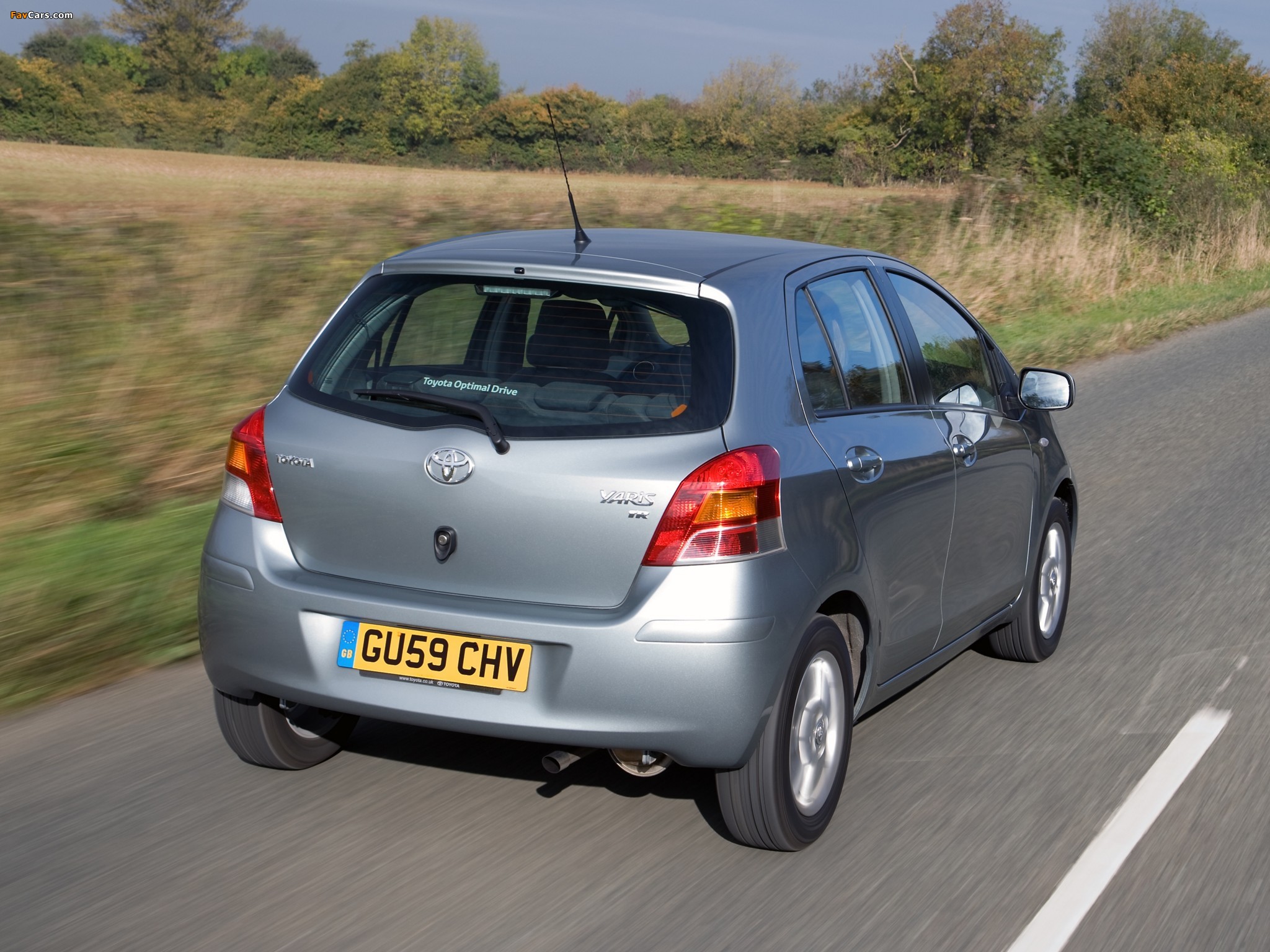 Toyota Yaris 5-door UK-spec 2009–11 images (2048 x 1536)