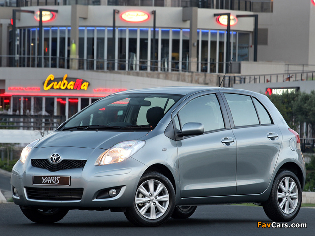 Toyota Yaris 5-door ZA-spec 2009–11 photos (640 x 480)