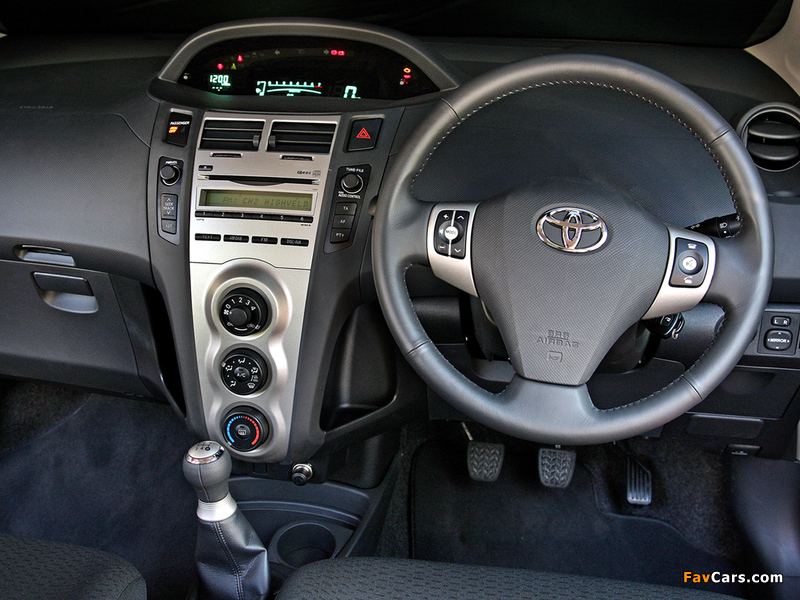 Toyota Yaris 5-door ZA-spec 2009–11 pictures (800 x 600)