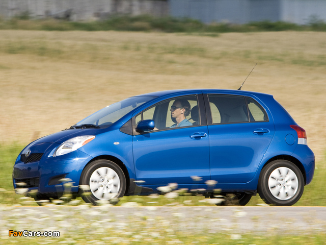 Toyota Yaris 5-door US-spec 2009–11 pictures (640 x 480)