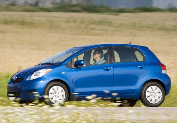 Toyota Yaris 5-door US-spec 2009–11 pictures