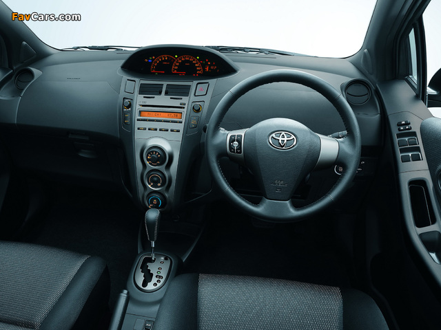 Toyota Yaris S Limited TH-spec 2009 wallpapers (640 x 480)