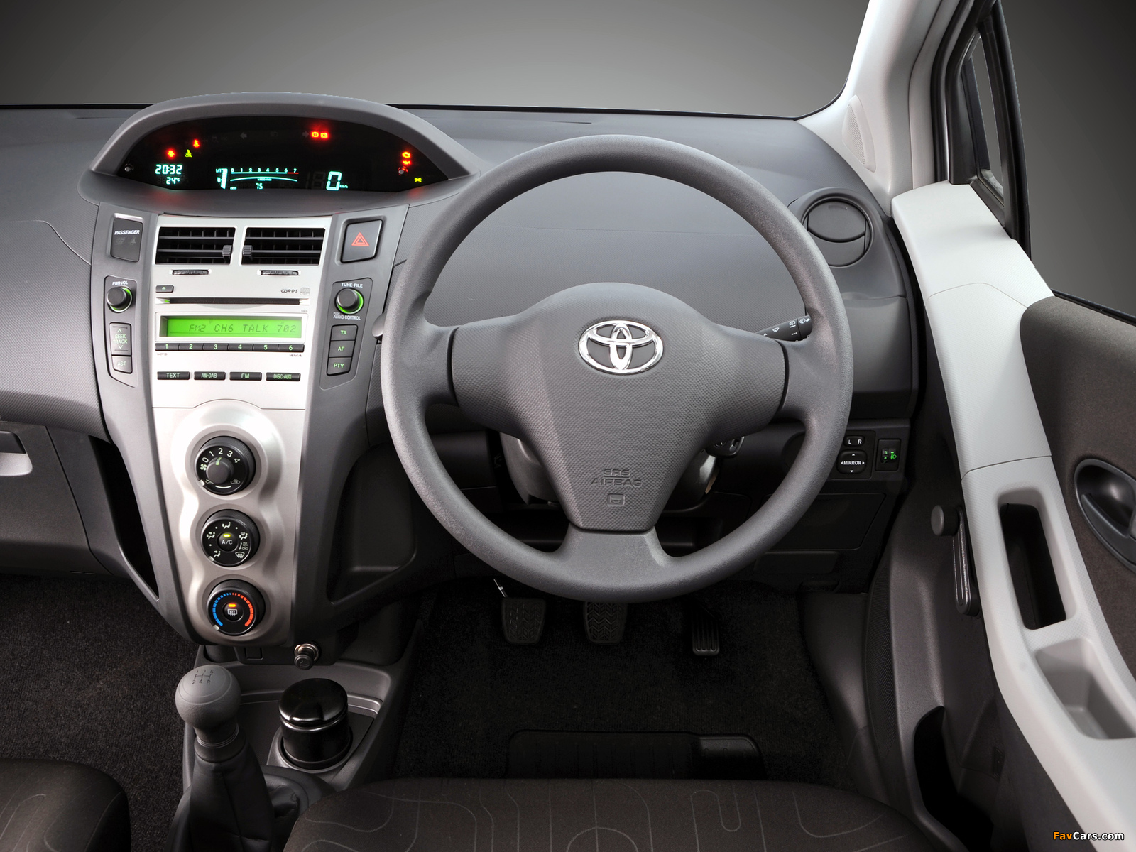 Toyota Yaris Zen 2010–11 pictures (1600 x 1200)