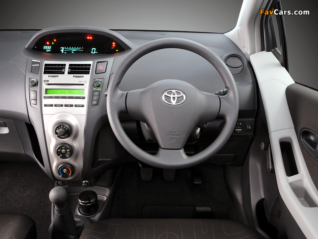 Toyota Yaris Zen 2010–11 pictures (640 x 480)