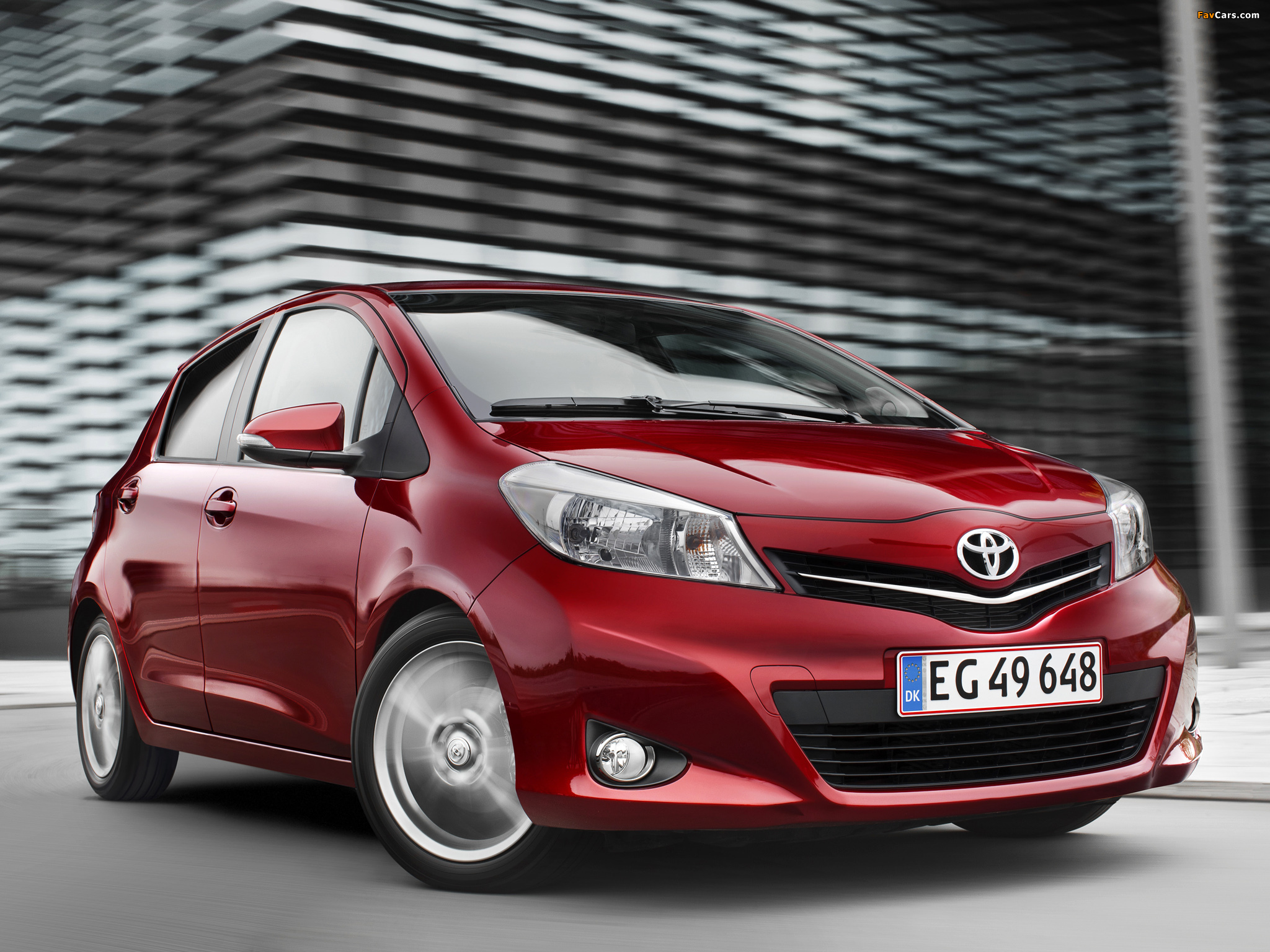 Toyota Yaris 5-door 2011 images (2048 x 1536)