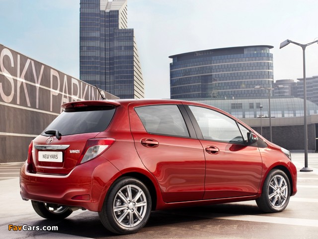 Toyota Yaris 5-door 2011 photos (640 x 480)