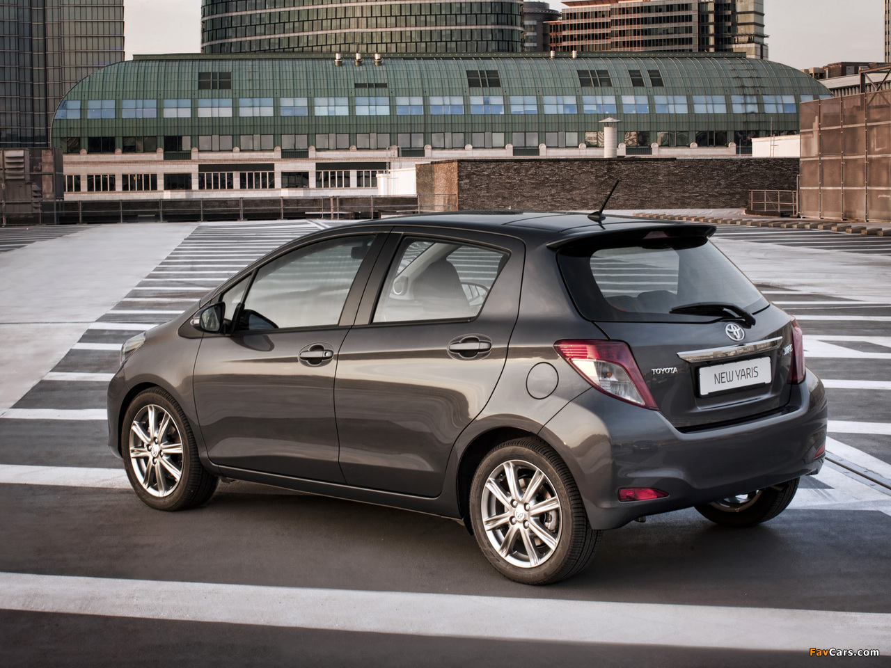 Toyota Yaris 5-door 2011 pictures (1280 x 960)