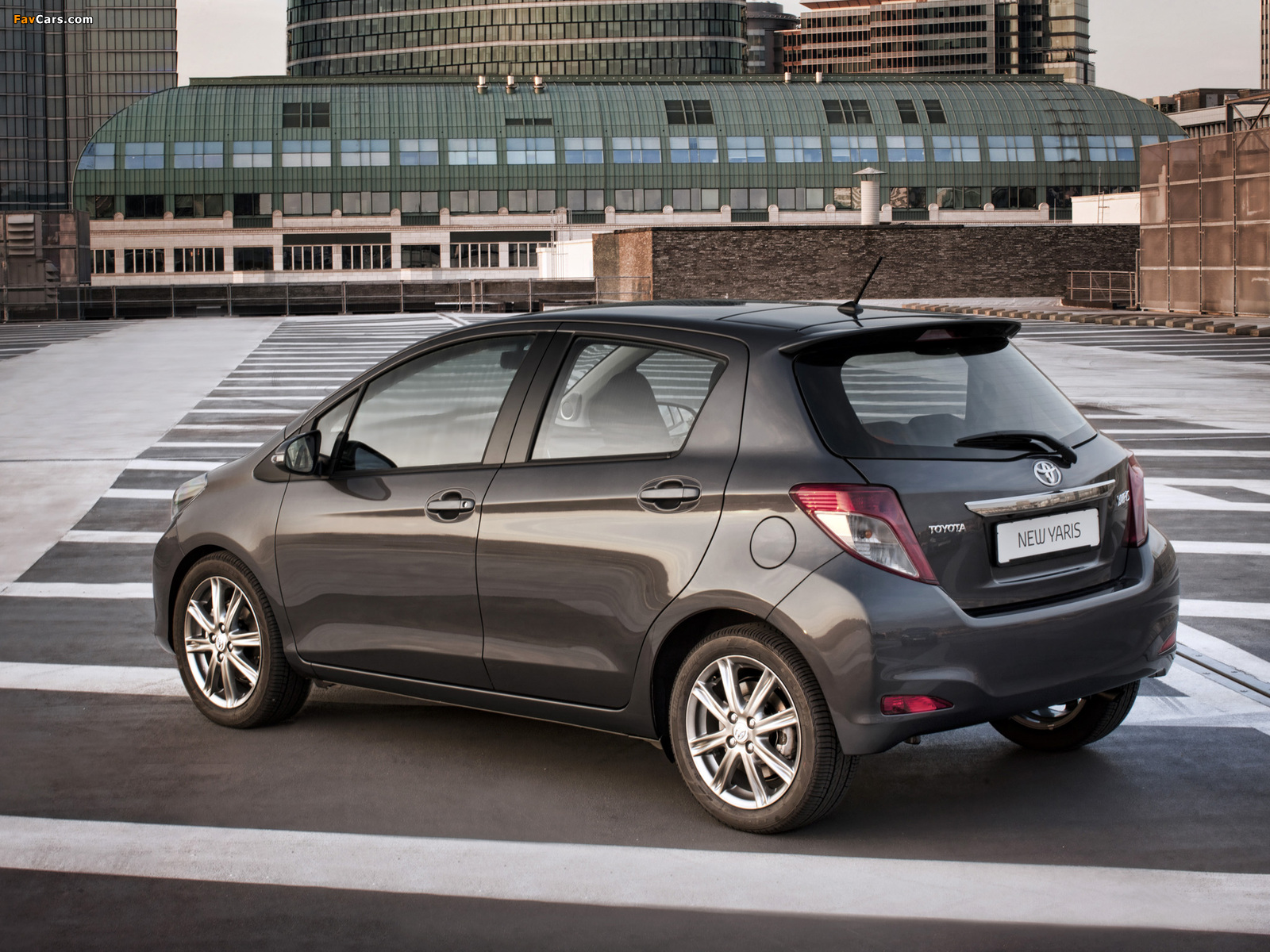 Toyota Yaris 5-door 2011 pictures (1600 x 1200)