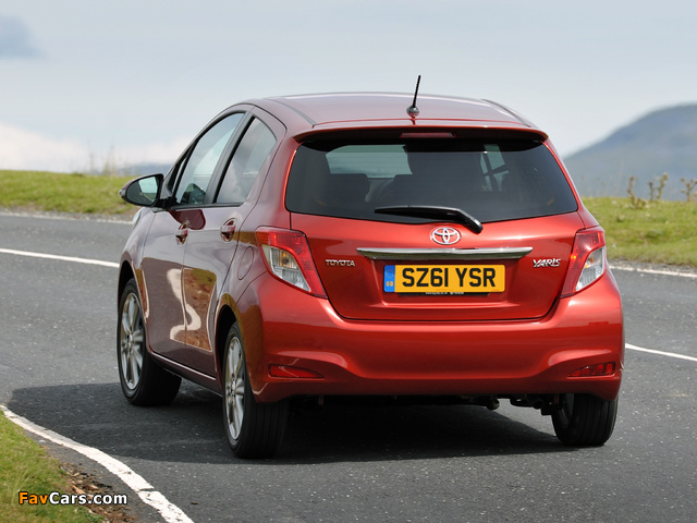 Toyota Yaris SR 5-door UK-spec 2011 pictures (640 x 480)