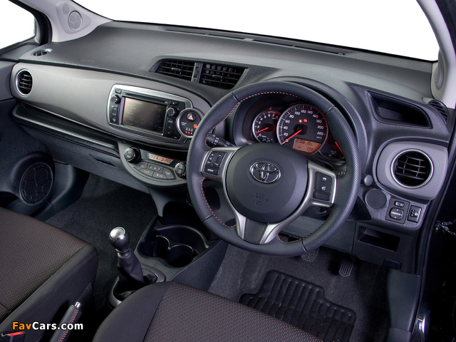 Toyota Yaris 3-door ZA-spec 2011 pictures (640 x 480)