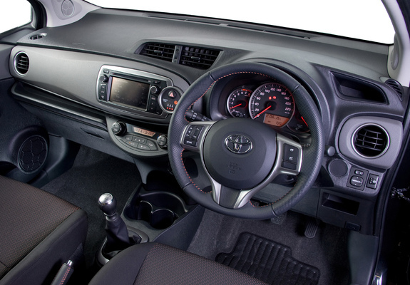 Toyota Yaris 3-door ZA-spec 2011 pictures