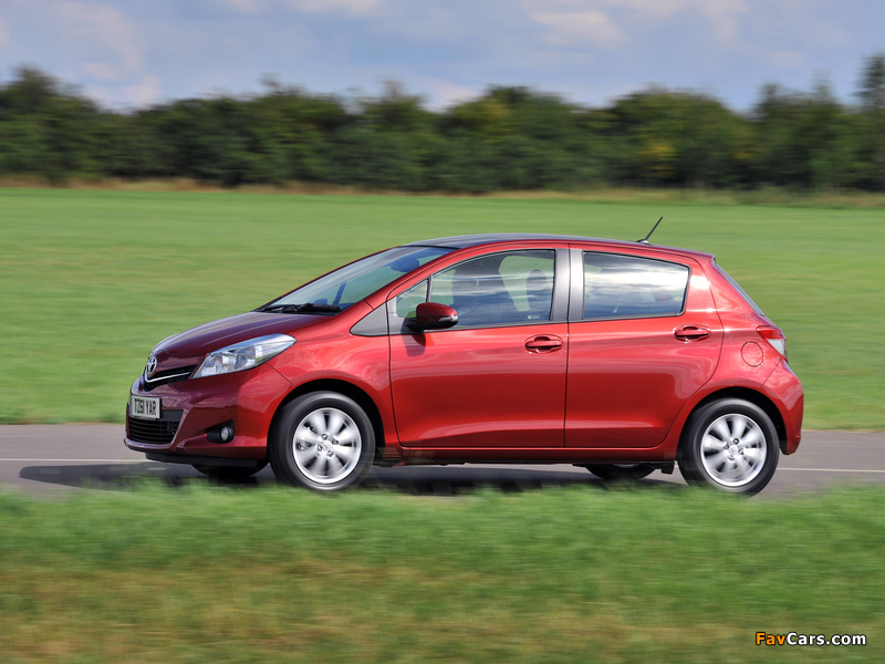 Toyota Yaris T Spirit 5-door UK-spec 2011 pictures (800 x 600)