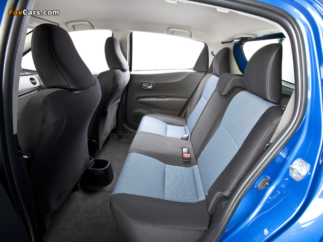 Toyota Yaris SE 5-door US-spec 2011 pictures (640 x 480)