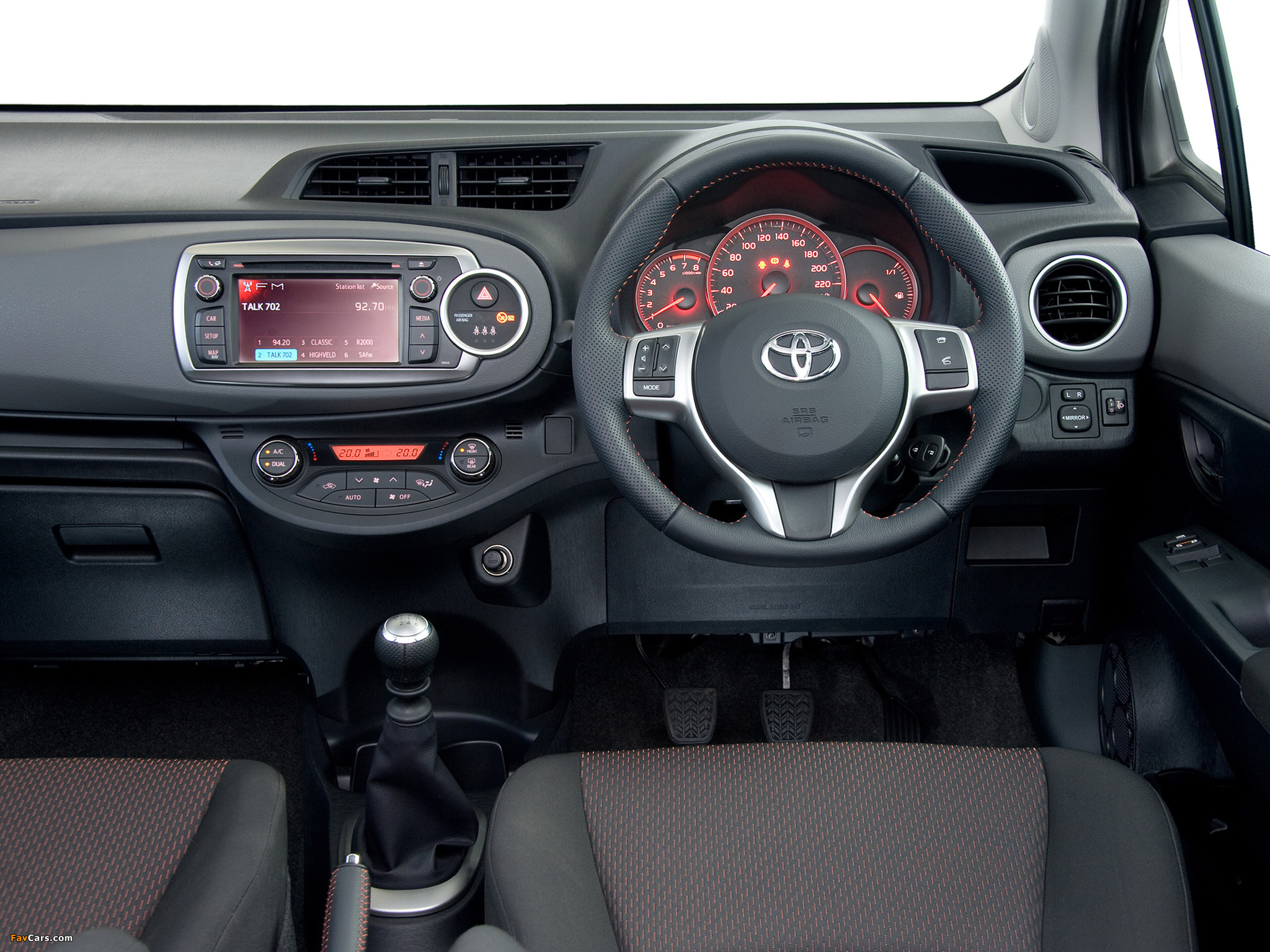 Toyota Yaris 3-door ZA-spec 2011 pictures (2048 x 1536)