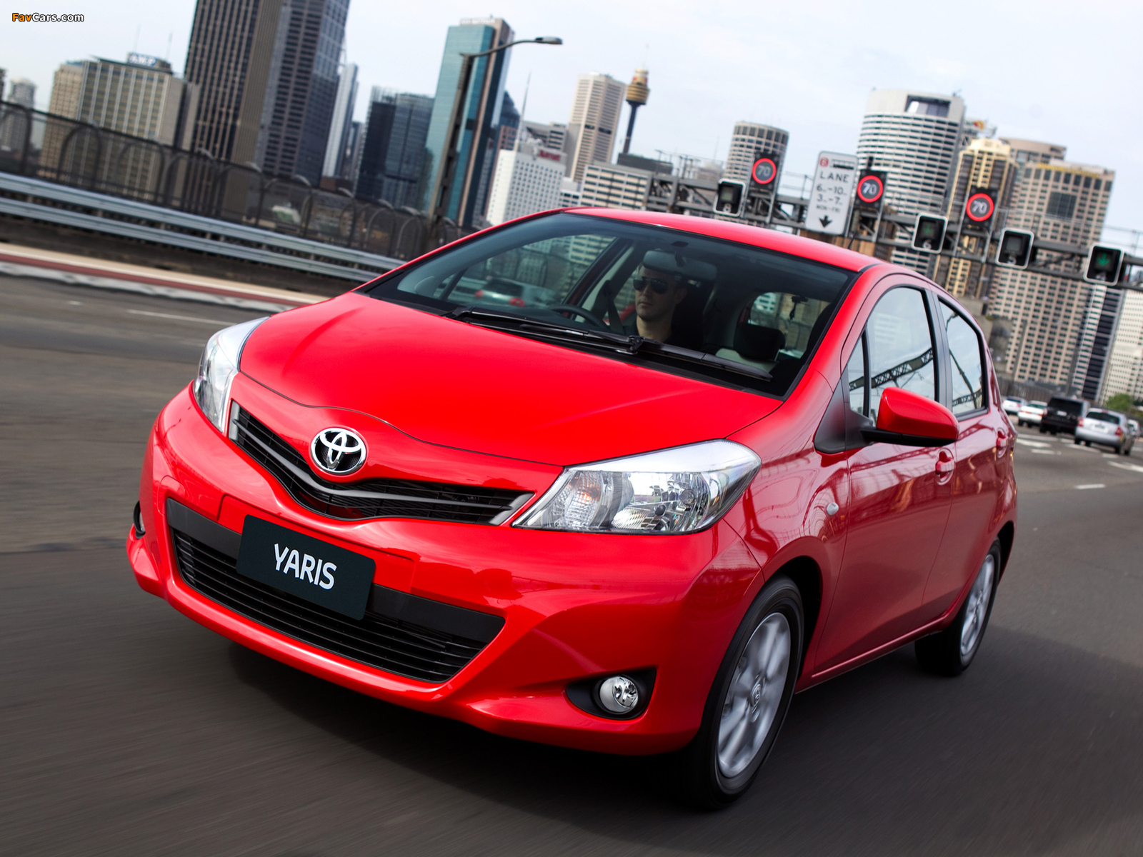 Toyota Yaris 5-door AU-spec 2011 pictures (1600 x 1200)