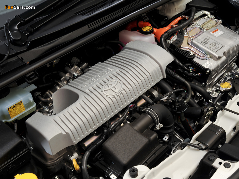 Toyota Yaris Hybrid ZA-spec 2012 images (800 x 600)