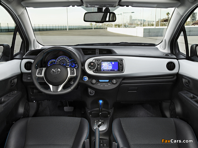 Toyota Yaris Hybrid 2012 pictures (640 x 480)