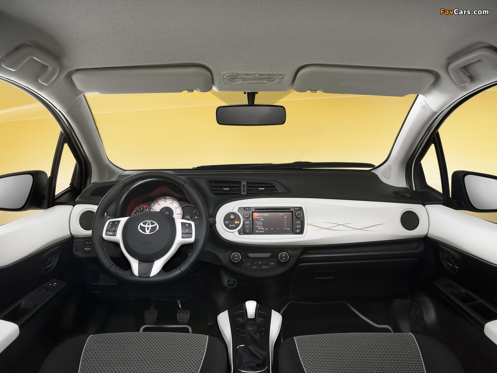 Toyota Yaris Trend 5-door 2012 pictures (1024 x 768)