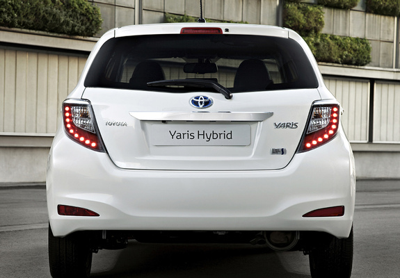 Toyota Yaris Hybrid 2012 wallpapers
