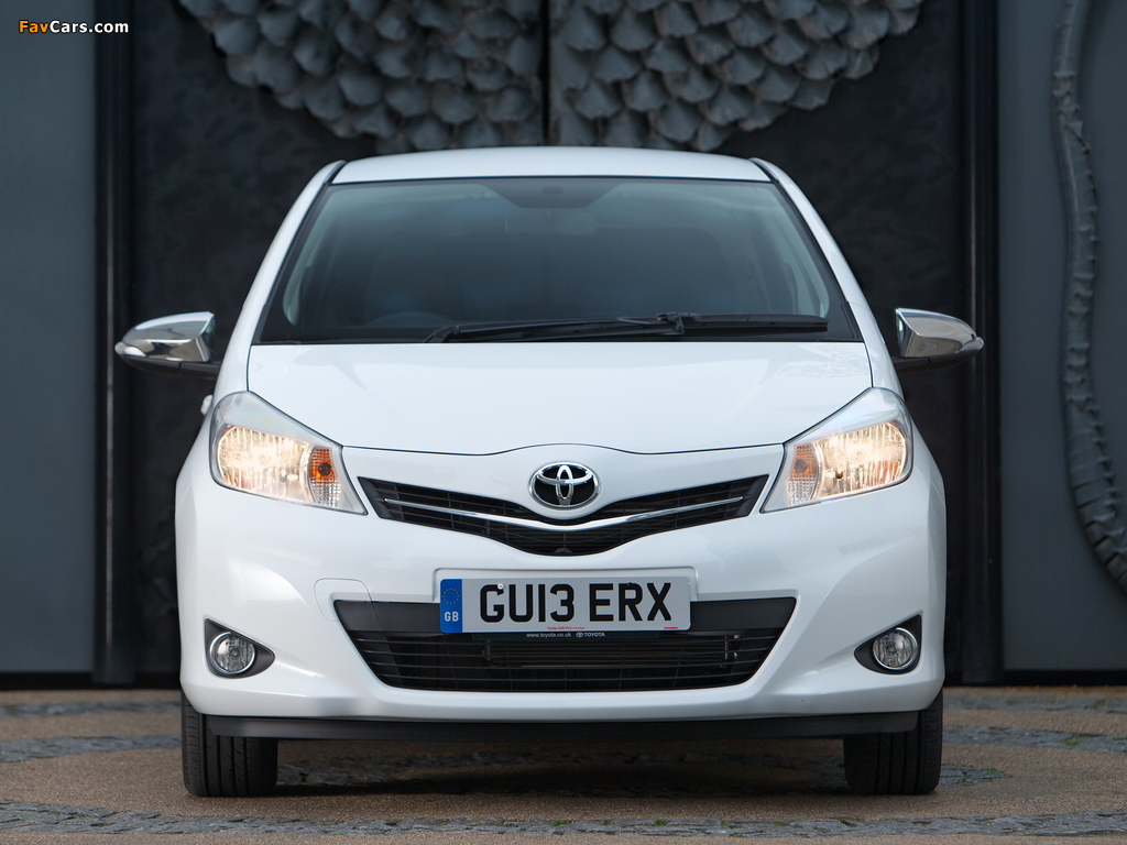 Toyota Yaris Trend 5-door UK-spec 2013 images (1024 x 768)