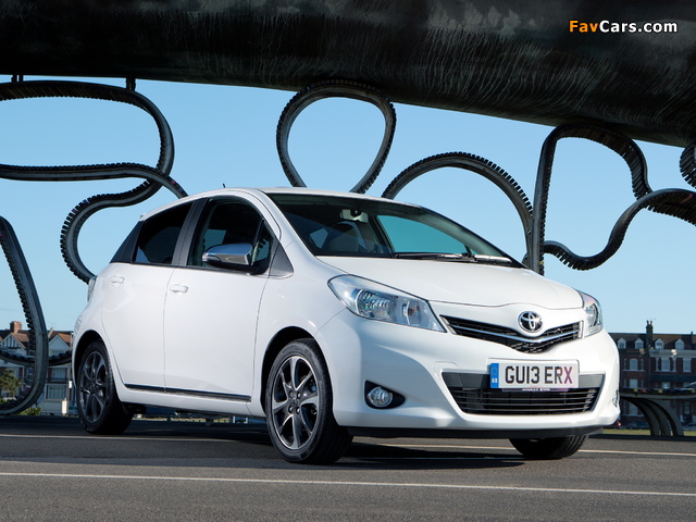 Toyota Yaris Trend 5-door UK-spec 2013 images (640 x 480)