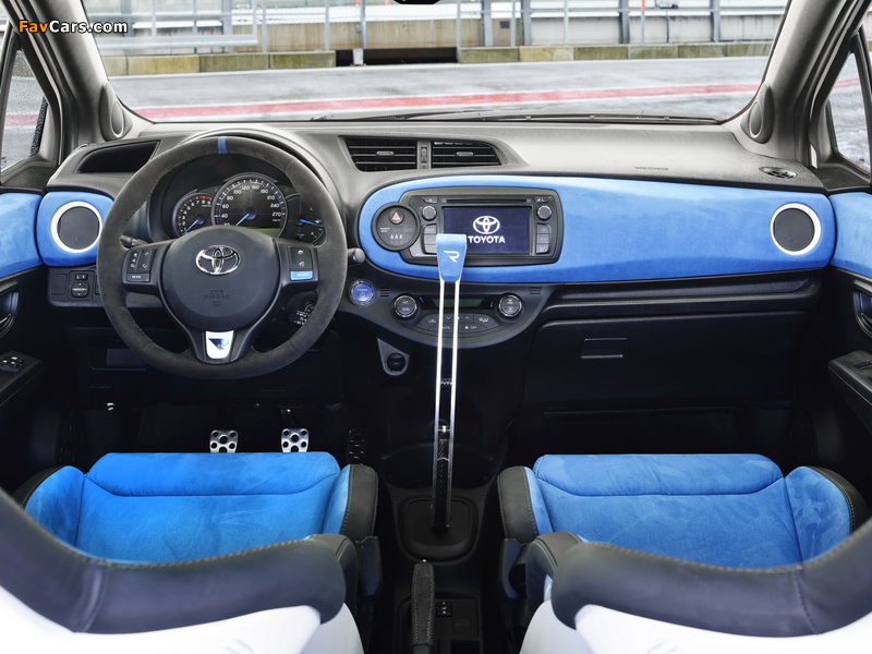 Toyota Yaris Hybrid-R Concept 2013 pictures (800 x 600)