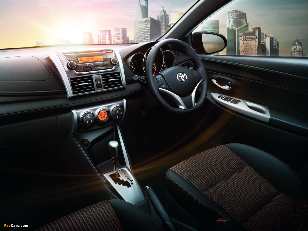 Toyota Yaris TH-spec 2013 pictures (1280 x 960)