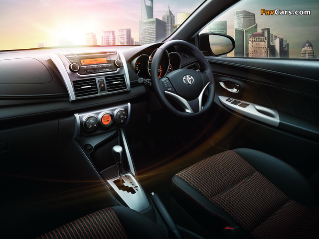 Toyota Yaris TH-spec 2013 pictures (640 x 480)