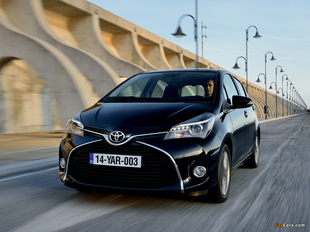 Toyota Yaris 5-door 2014 wallpapers (1024 x 768)