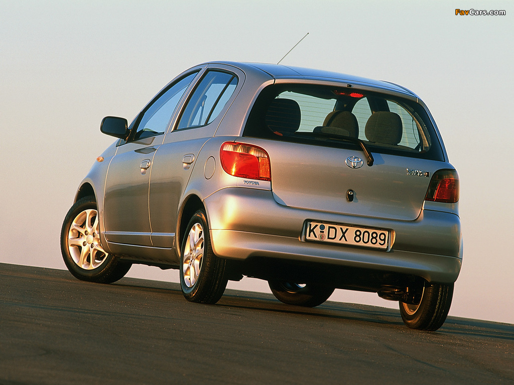 Toyota Yaris 5-door 1999–2003 wallpapers (1024 x 768)