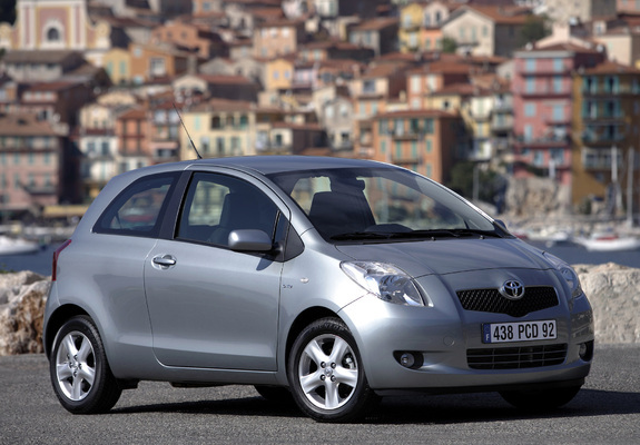 Toyota Yaris 3-door 2005–09 wallpapers