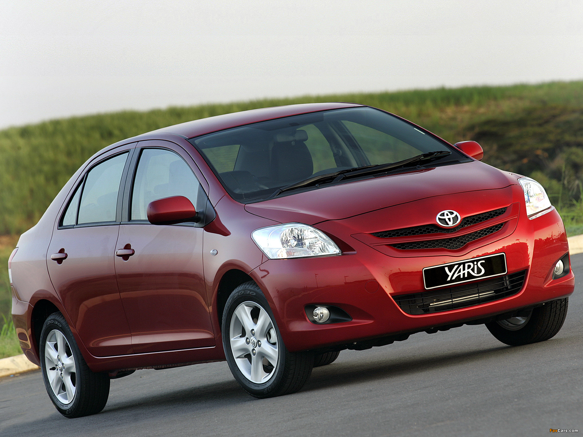 Toyota Yaris Spirit Sedan ZA-spec 2006 wallpapers (2048 x 1536)