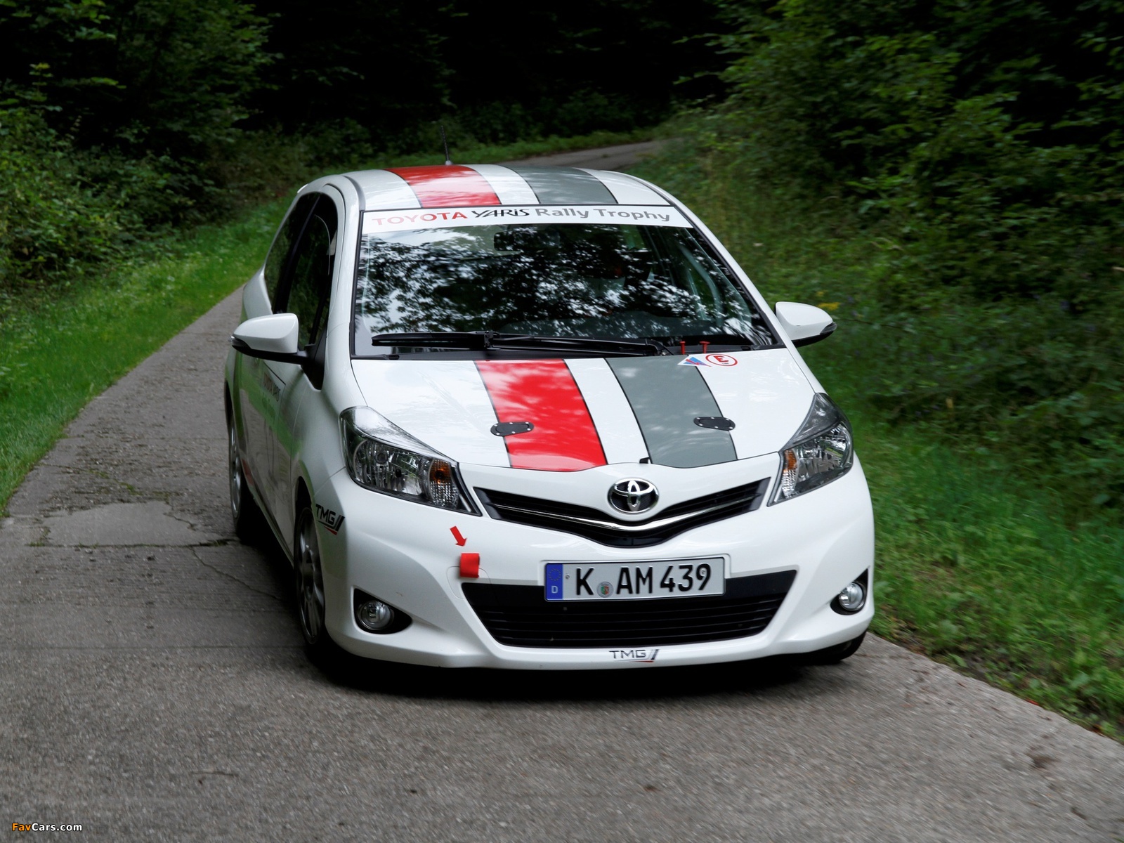 Toyota Yaris R1A Rally Car 2012 wallpapers (1600 x 1200)