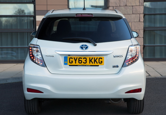 Toyota Yaris Hybrid Trend UK-spec 2013 wallpapers