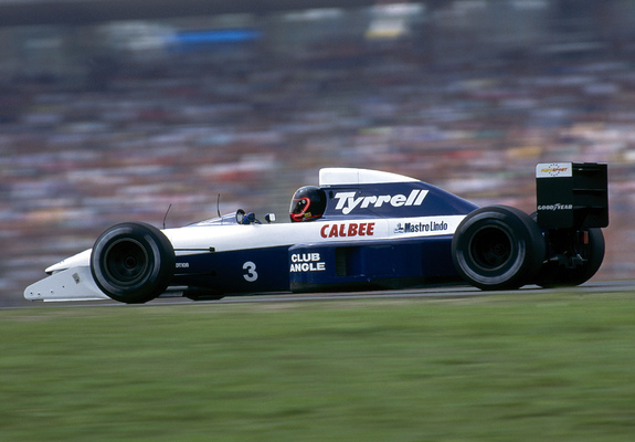 Tyrrell 020B 1992 images