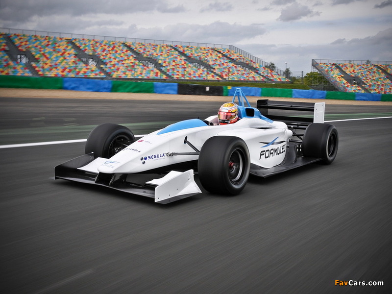 Pictures of Formulec EF01 Prototype 2010 (800 x 600)