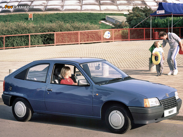 Images of Vauxhall Astra 3-door 1984–91 (640 x 480)