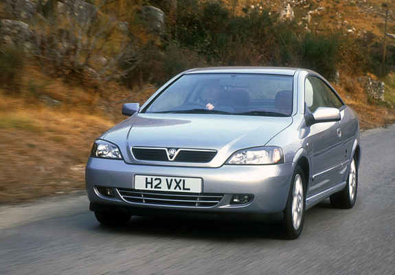 Images of Vauxhall Astra Coupe 2000–05
