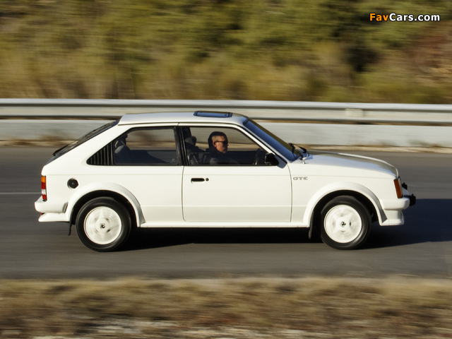 Photos of Vauxhall Astra GTE 1983–85 (640 x 480)