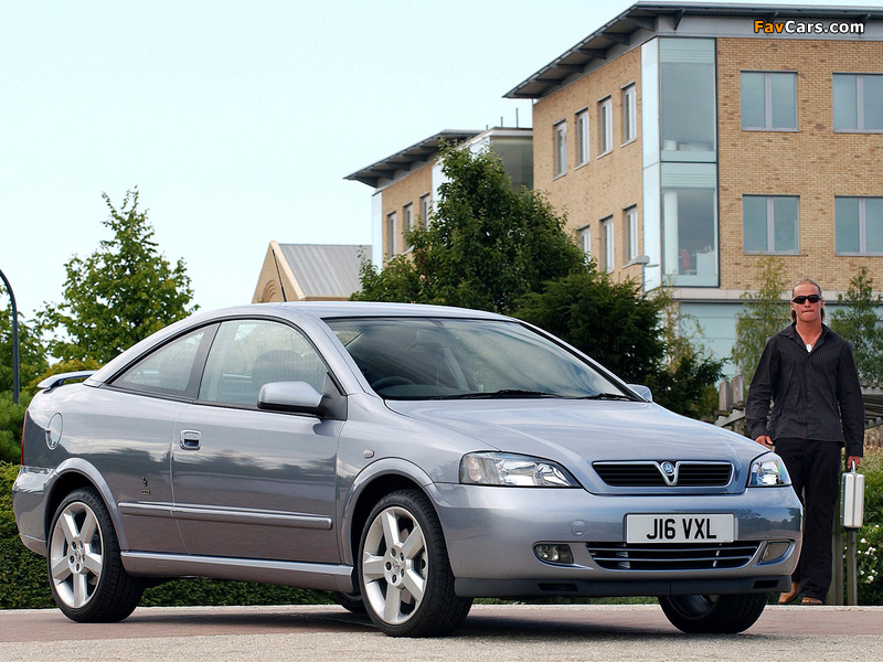 Photos of Vauxhall Astra Turbo Coupe 2000–05 (800 x 600)