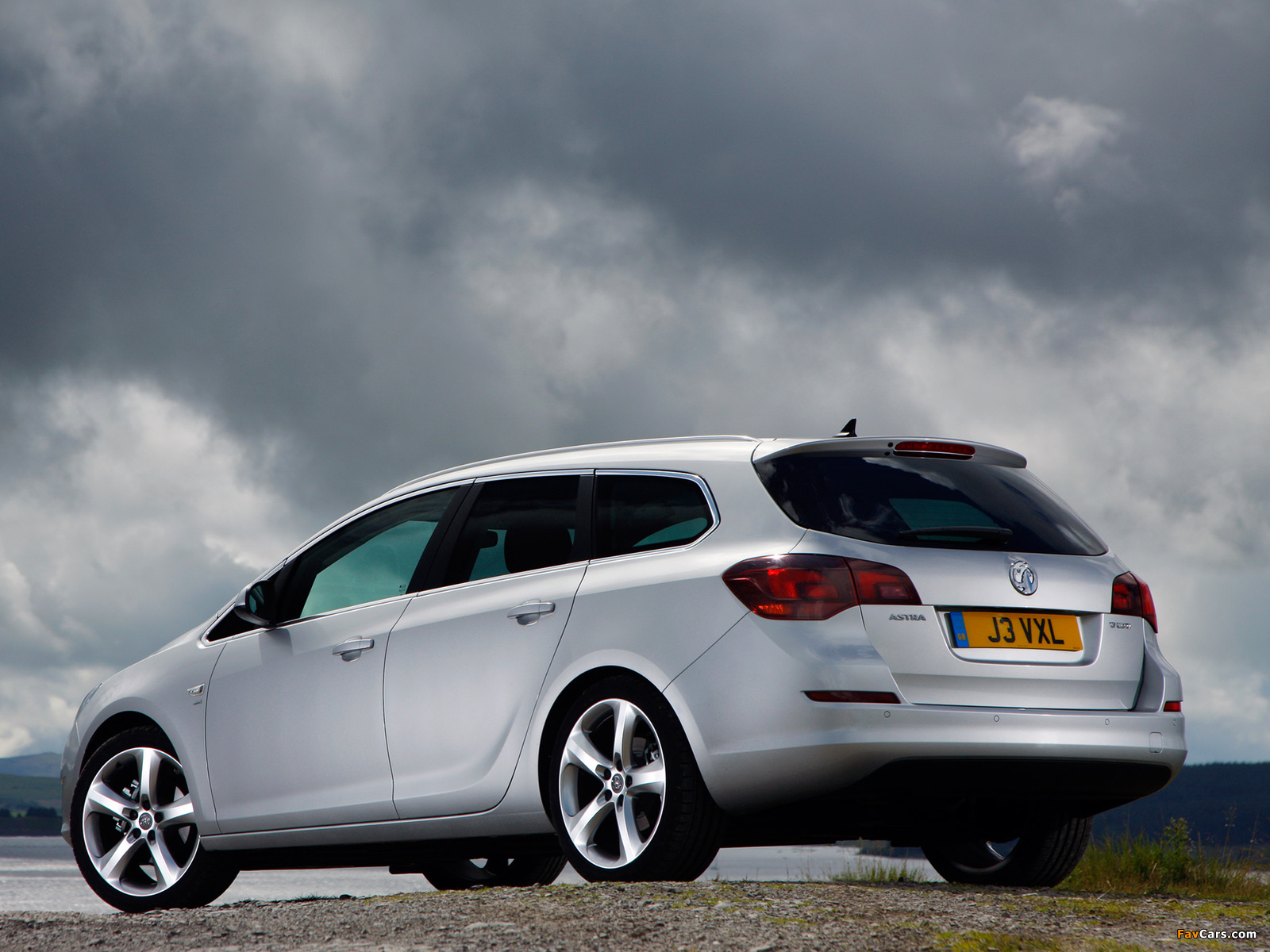 Photos of Vauxhall Astra Sports Tourer 2010–12 (1600 x 1200)