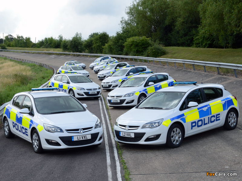 Photos of Vauxhall Astra Police 2012 (800 x 600)