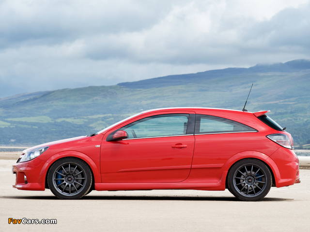 Pictures of Vauxhall Astra VXR 888 2008 (640 x 480)
